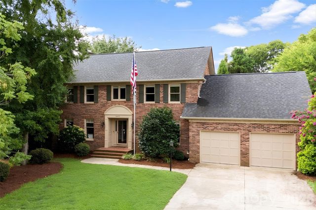 8601 Middleton Circle, Harrisburg, NC 28075