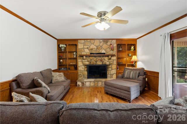 8601 Middleton Circle, Harrisburg, NC 28075