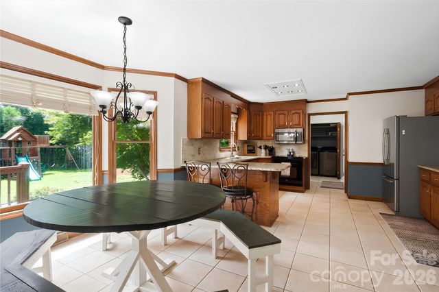 8601 Middleton Circle, Harrisburg, NC 28075