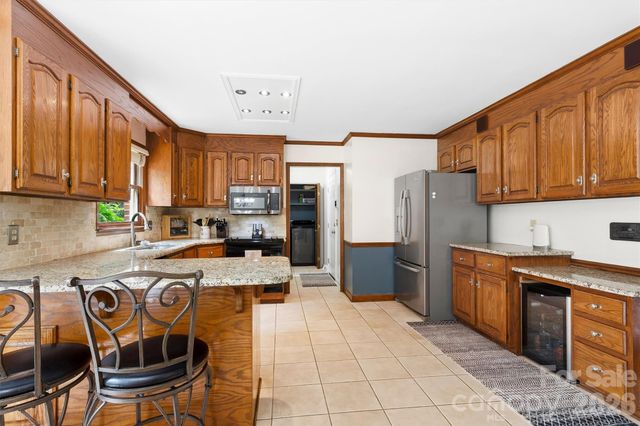 8601 Middleton Circle, Harrisburg, NC 28075
