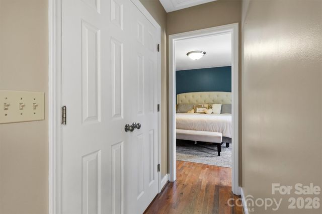 8601 Middleton Circle, Harrisburg, NC 28075
