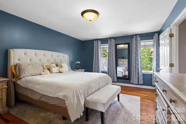8601 Middleton Circle, Harrisburg, NC 28075