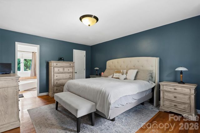 8601 Middleton Circle, Harrisburg, NC 28075