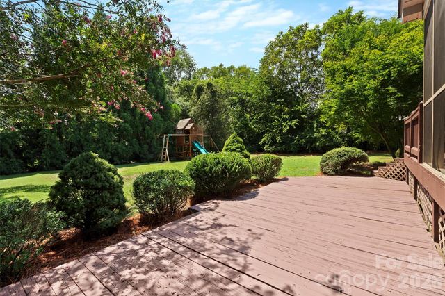 8601 Middleton Circle, Harrisburg, NC 28075