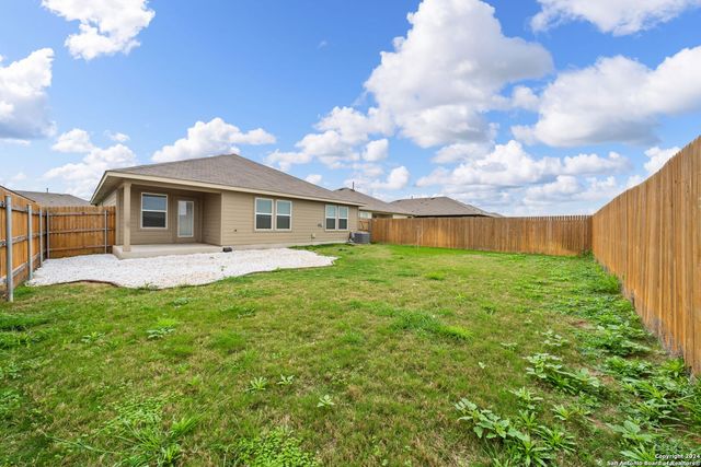 1080 AMBLE OAK, Seguin, TX 78155