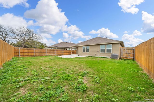 1080 AMBLE OAK, Seguin, TX 78155