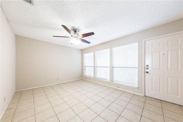 3115 Helms ST 108, Austin, TX 78705