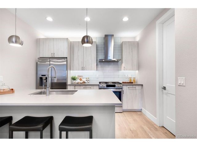 788 Bellaire St, Denver, CO 80220