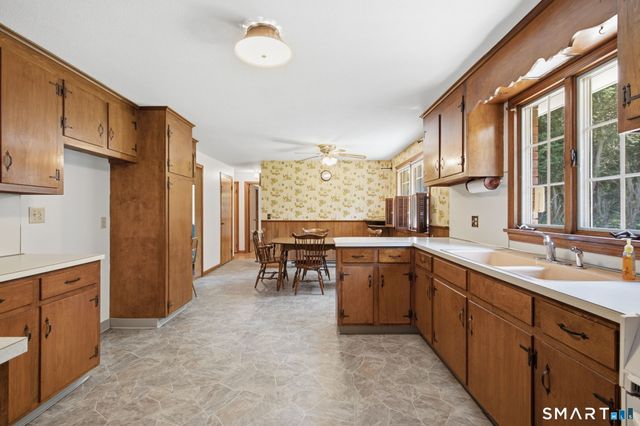 3 Burr Street, Portland, CT 06480
