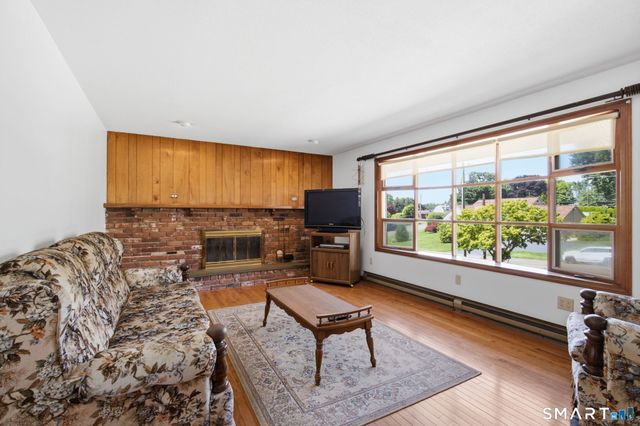 3 Burr Street, Portland, CT 06480