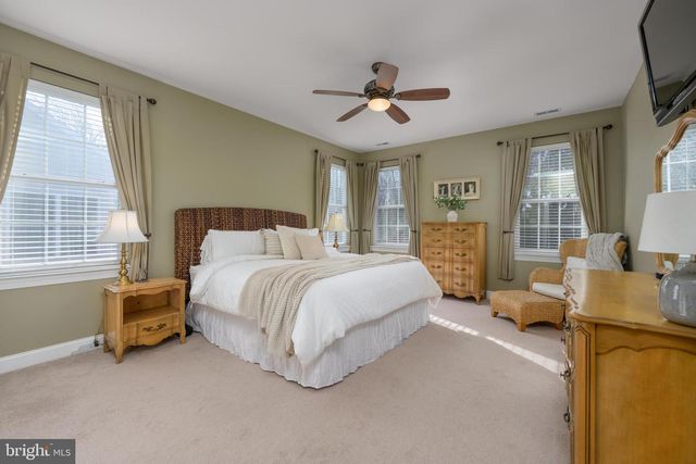 6 DERBY CT, Medford, NJ 08055