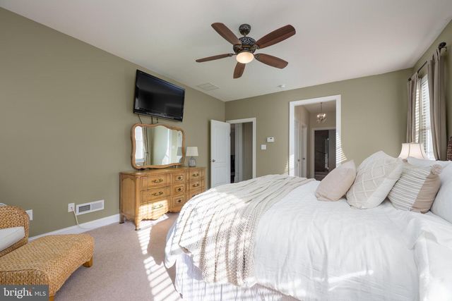 6 DERBY CT, Medford, NJ 08055