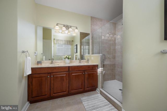 6 DERBY CT, Medford, NJ 08055