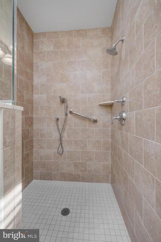 6 DERBY CT, Medford, NJ 08055