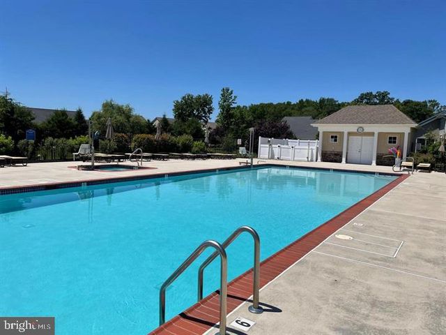 6 DERBY CT, Medford, NJ 08055