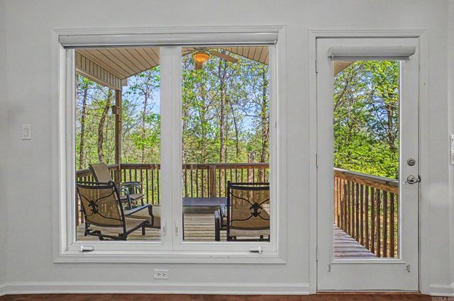 29 Perfecto Way, Hot Springs Village, AR 71909