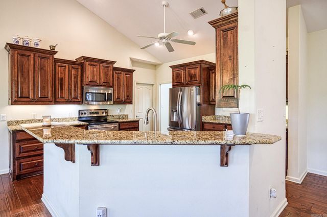 29 Perfecto Way, Hot Springs Village, AR 71909