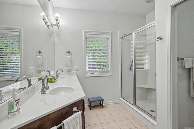 29 Perfecto Way, Hot Springs Village, AR 71909