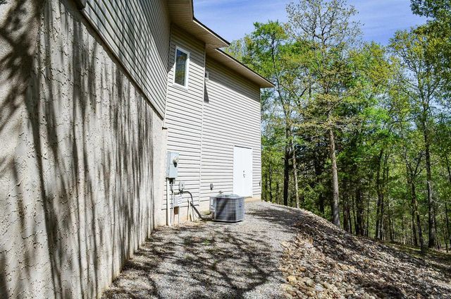 29 Perfecto Way, Hot Springs Village, AR 71909