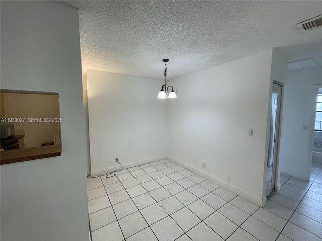 2632 Riverside Dr 2632, Coral Springs, FL 33065