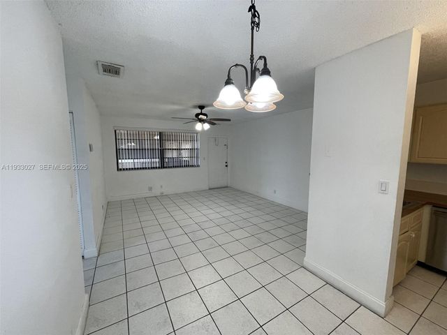 2632 Riverside Dr 2632, Coral Springs, FL 33065