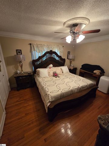 202 W Dorchester Boulevard, Greenville, SC 29605