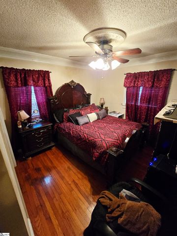 202 W Dorchester Boulevard, Greenville, SC 29605