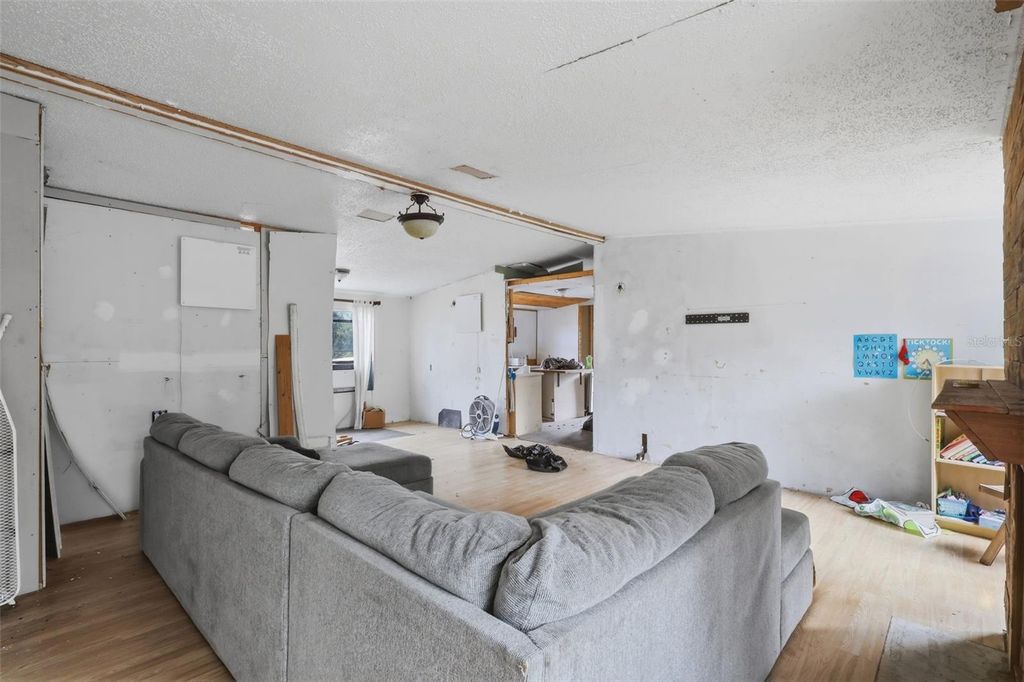 Image 11 of property listing at 36301 PEAK STREET, Zephyrhills, FL 33541