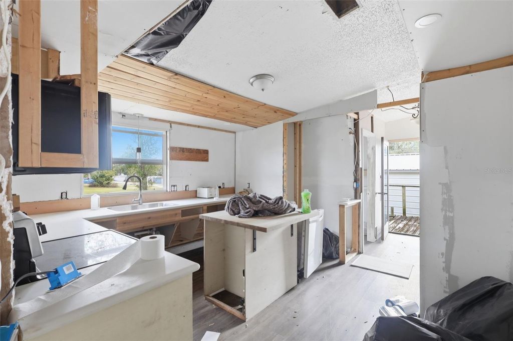 Image 4 of property listing at 36301 PEAK STREET, Zephyrhills, FL 33541