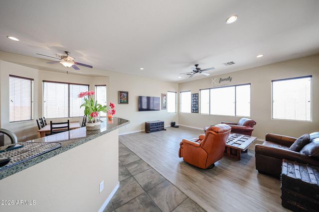 42812 N 45TH Drive, New River, AZ 85087