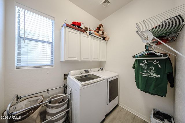 42812 N 45TH Drive, New River, AZ 85087