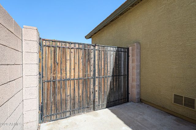 42812 N 45TH Drive, New River, AZ 85087