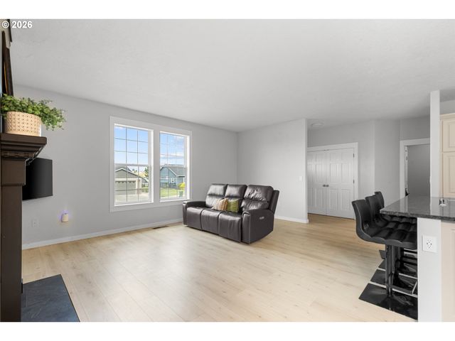 1710 Sw 3RD St, Pendleton, OR 97801