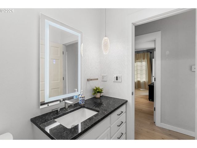 1710 Sw 3RD St, Pendleton, OR 97801