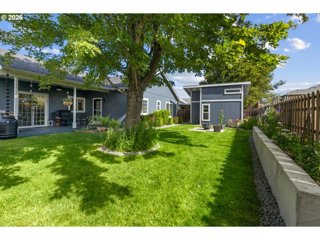 1710 Sw 3RD St, Pendleton, OR 97801
