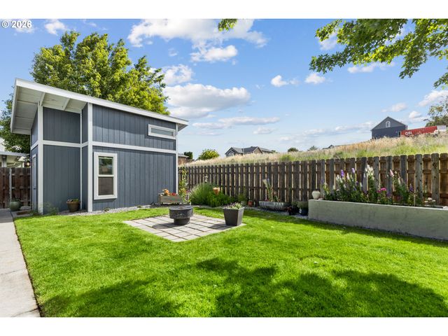 1710 Sw 3RD St, Pendleton, OR 97801