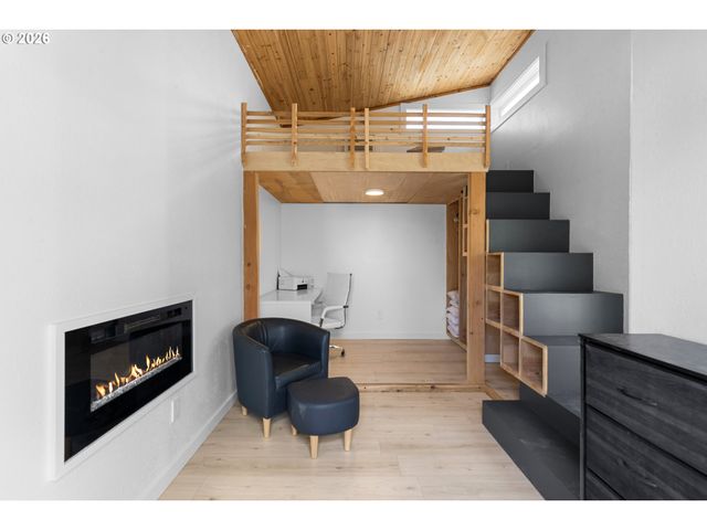 1710 Sw 3RD St, Pendleton, OR 97801