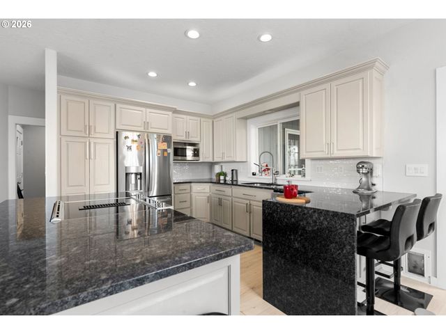 1710 Sw 3RD St, Pendleton, OR 97801