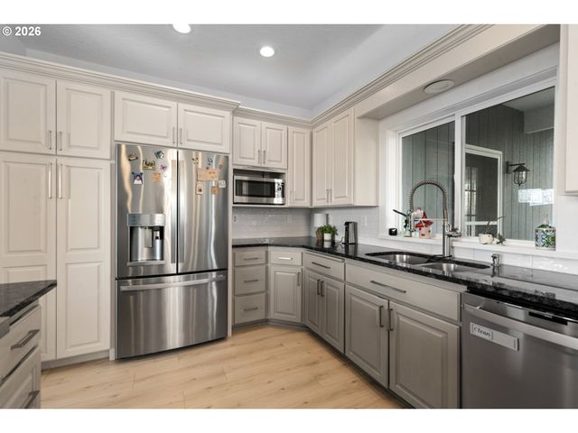 1710 Sw 3RD St, Pendleton, OR 97801