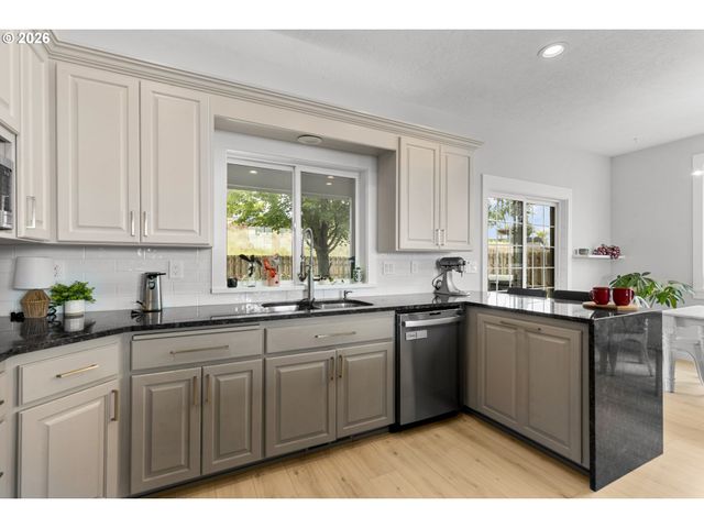 1710 Sw 3RD St, Pendleton, OR 97801