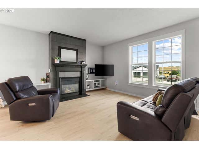 1710 Sw 3RD St, Pendleton, OR 97801