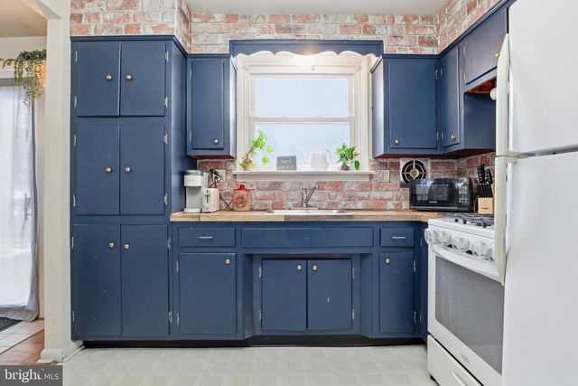 51 GLEN OAKS DR, Lancaster, PA 17603