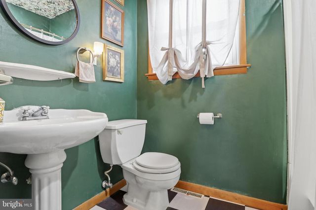 51 GLEN OAKS DR, Lancaster, PA 17603