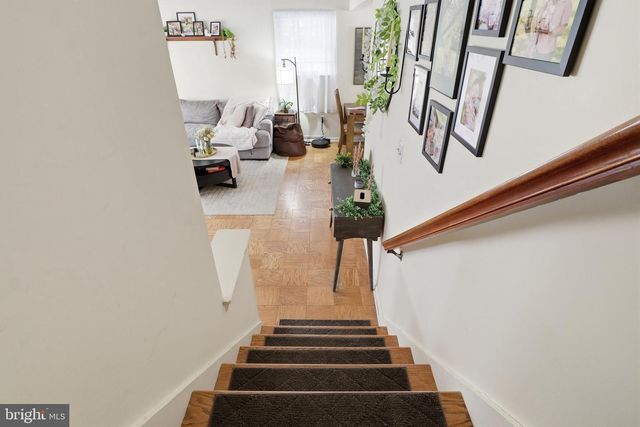 51 GLEN OAKS DR, Lancaster, PA 17603