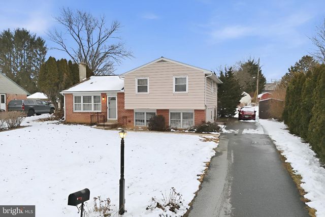 51 GLEN OAKS DR, Lancaster, PA 17603