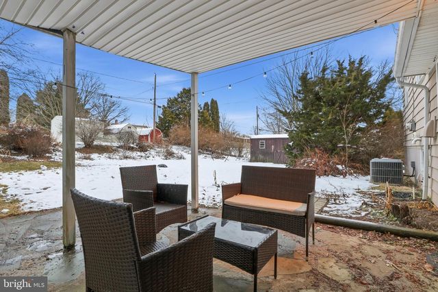 51 GLEN OAKS DR, Lancaster, PA 17603