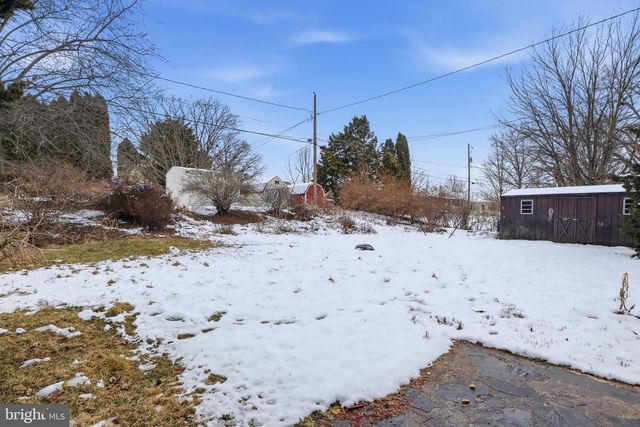 51 GLEN OAKS DR, Lancaster, PA 17603