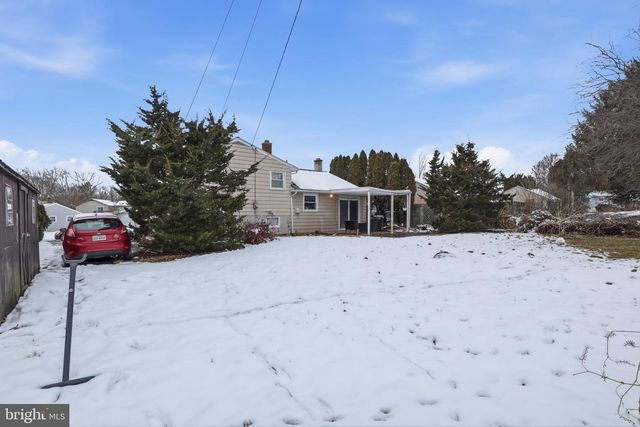 51 GLEN OAKS DR, Lancaster, PA 17603