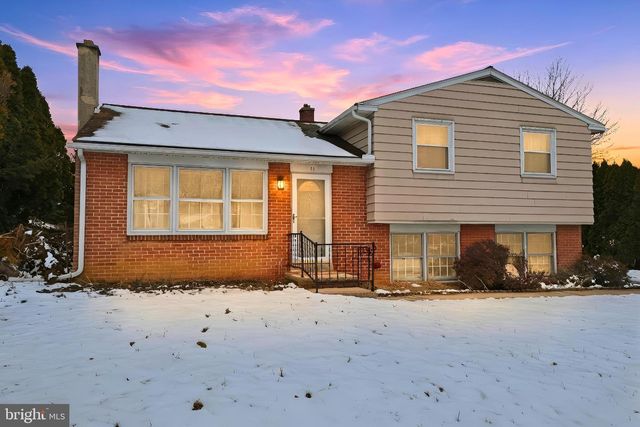 51 GLEN OAKS DR, Lancaster, PA 17603