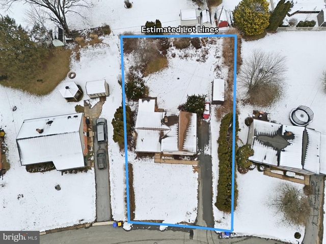 51 GLEN OAKS DR, Lancaster, PA 17603